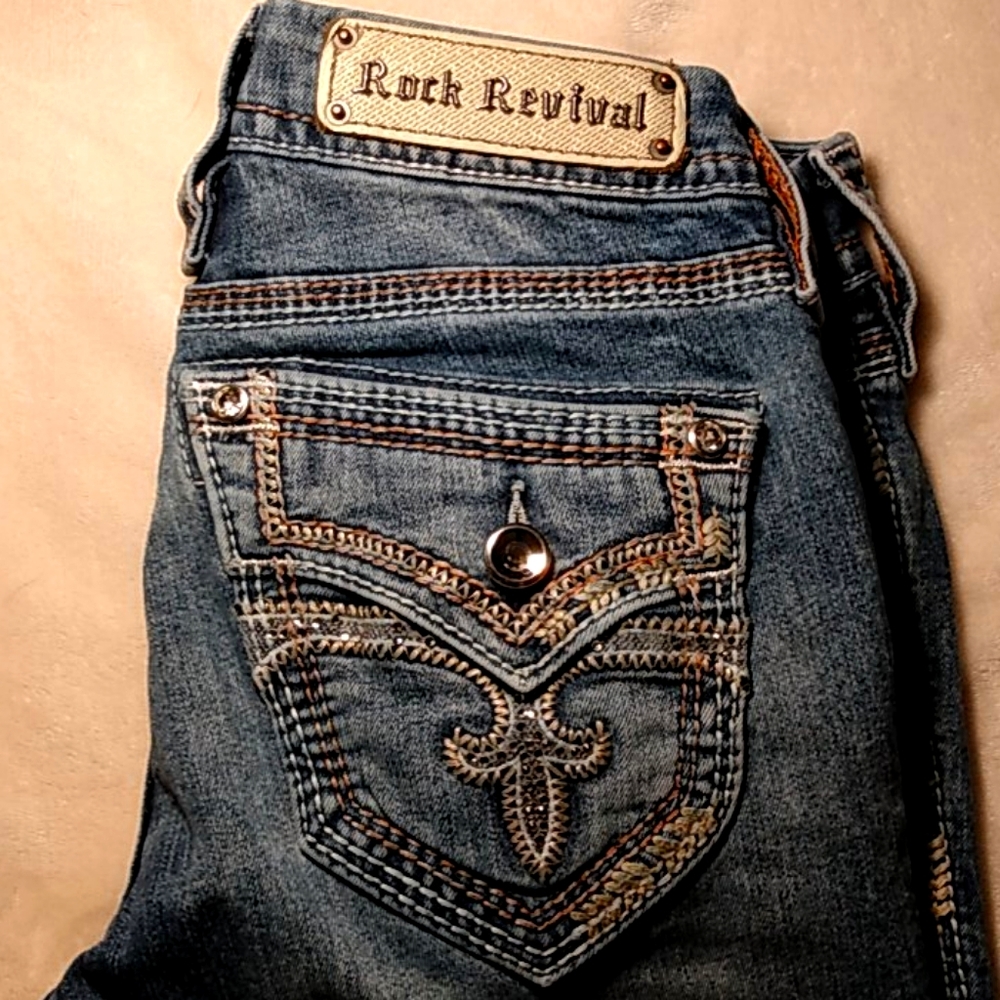 Women's 27x32 Rock revivals
